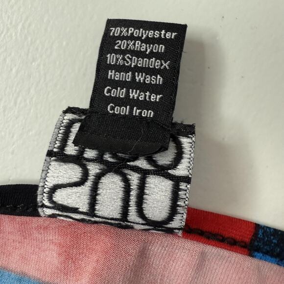 Clara Sunwoo Shirt Womens Small Red Black Geometric Scoop Neck Stretch Slinky - Picture 7 of 10